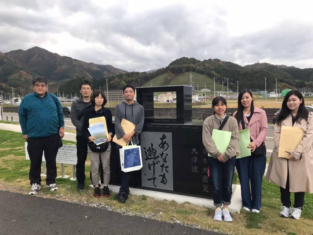 東日本大震災当時、支援に入った岩手県釜石市を、2019年に大学院生たちと訪問。同市の職員や保健師と再会を果たした