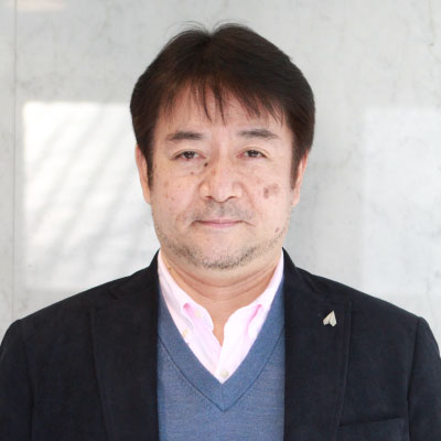 井上 万成