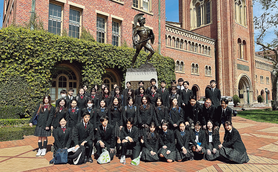 海外大学キャンパスツアー。広尾学園（港区）と合同で、アメリカのカリフォルニアとボストンを交互に訪れている