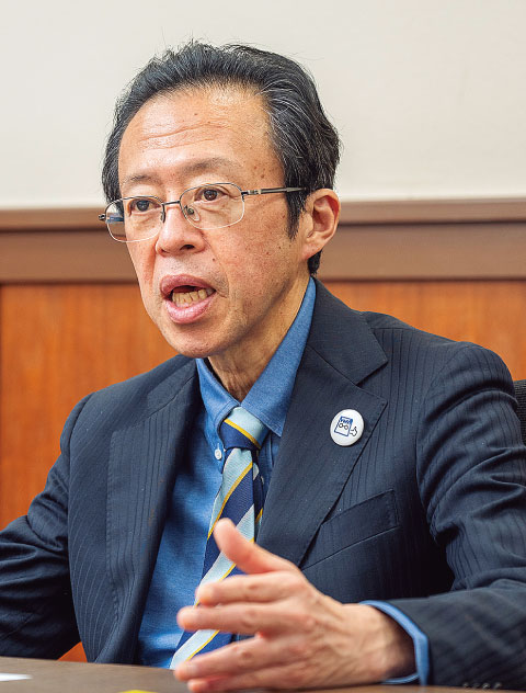 富士 晴英  校長