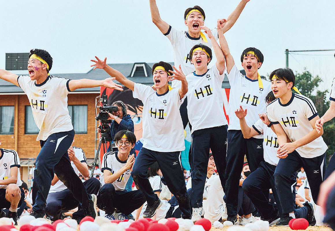 全力で取り組む男子校の体育祭は大迫力