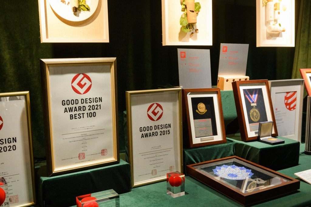 歯磨き粉「No.ゼロトゥースペースト」が日本のグッドデザイン賞の金賞に選出されるなど、オーライトの製品は各国で賞を受賞している