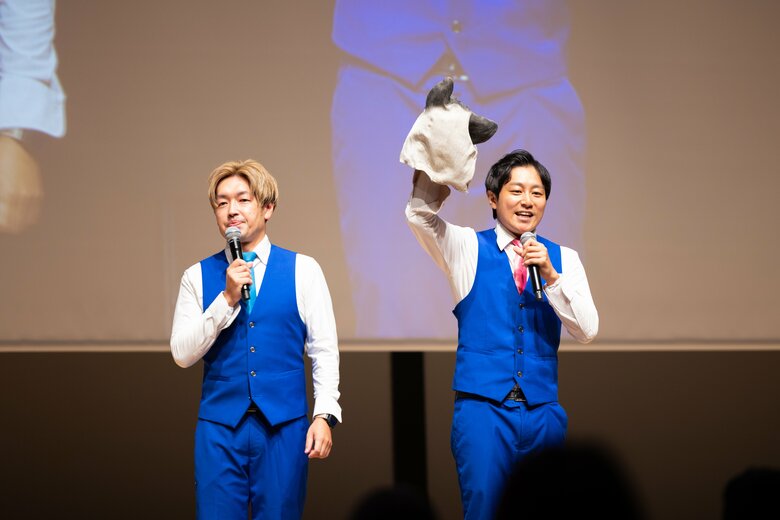 オープニングアクトは動物ものまね芸人 シューマッハ。コミカルかつリアルな動物ものまねに、会場は爆笑に包まれました♪