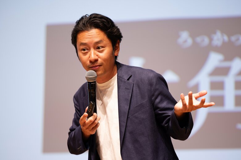 午後の部に出演の探究学舎 宝槻泰伸さん。ハチの巣はなぜ六角形なの?をテーマに、好奇心が刺激される授業が体験できました!